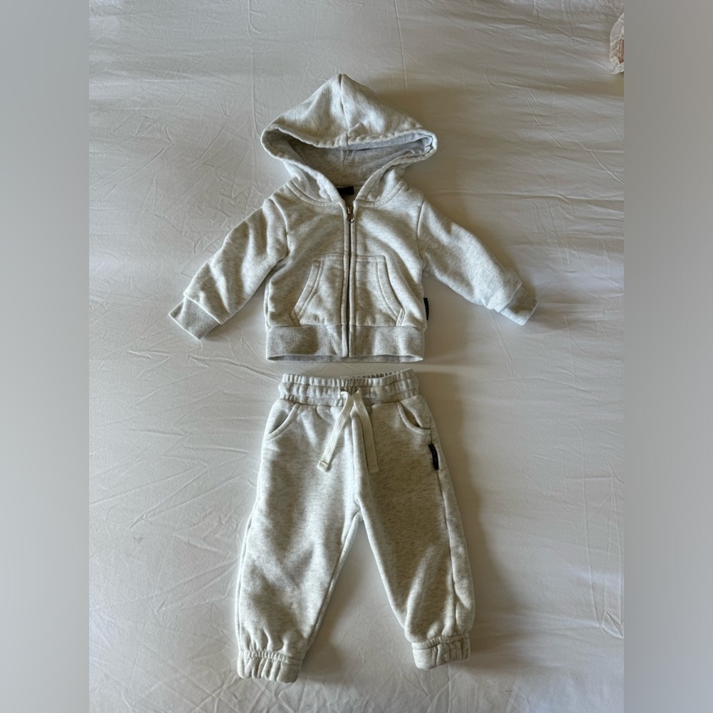 Little Bipsy Pullover & Joggers • Size 3-6 Month • Excellent Condition